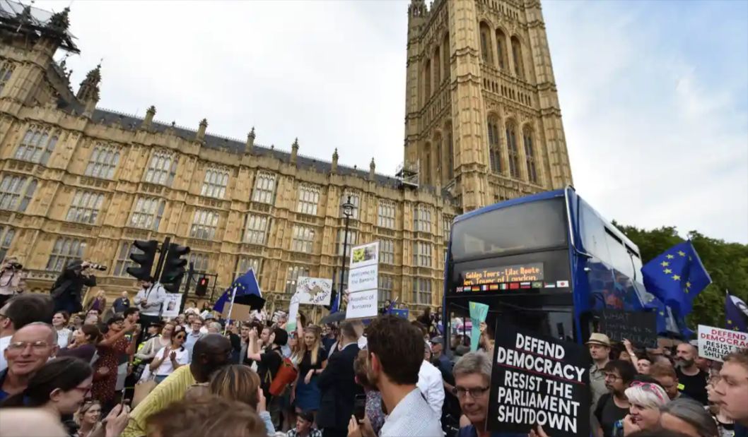 source : https://www.theguardian.com/politics/2019/aug/30/more-than-50-rebel-mps-pledge-to-convene-alternative-parliament?CMP=Share_AndroidApp_Tweet